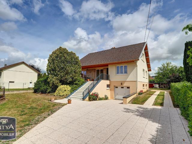 Maison 10 pièces 209 m²