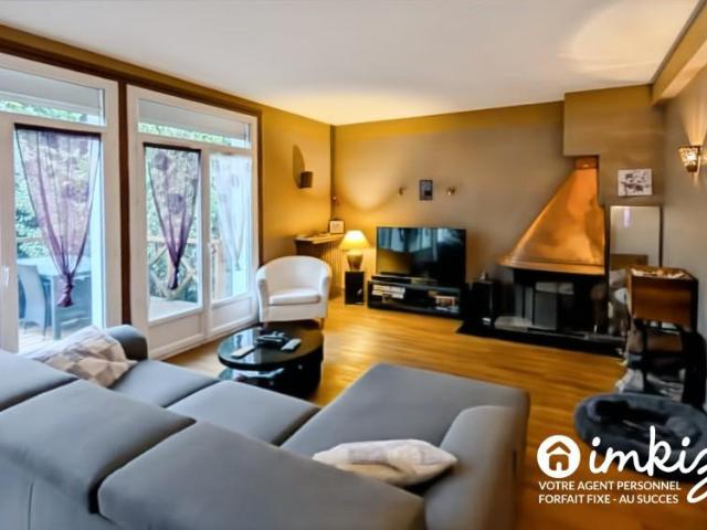 Maison 10 pièces 213 m²