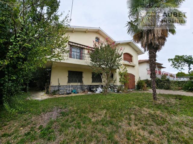Maison 10 pièces 213 m²