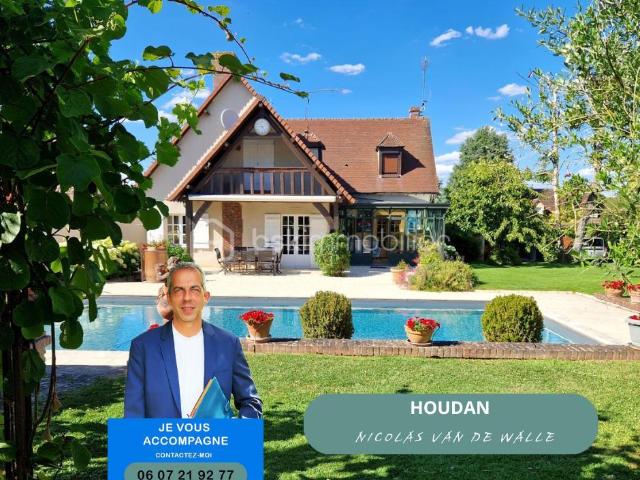 Maison 10 pièces 213 m²