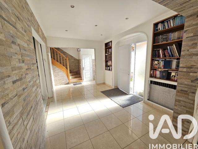 Maison 10 pièces 210 m²