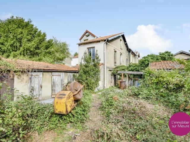 Maison 10 pièces 210 m²