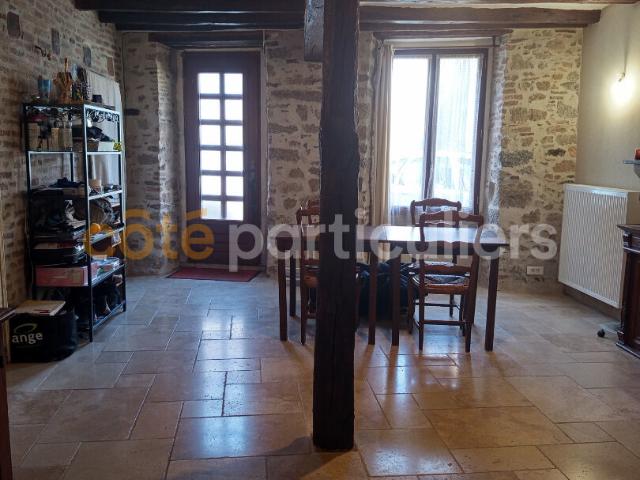 Maison 10 pièces 210 m²