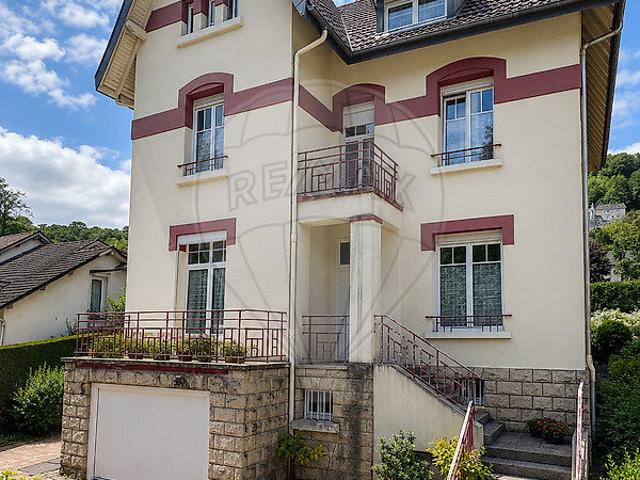 Maison 10 pièces 210 m²