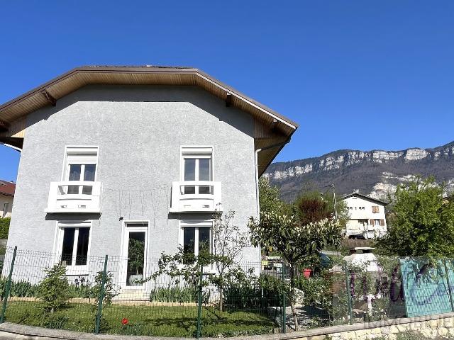 Maison 10 pièces 210 m²
