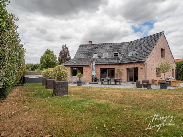 Maison 10 pièces 210 m²
