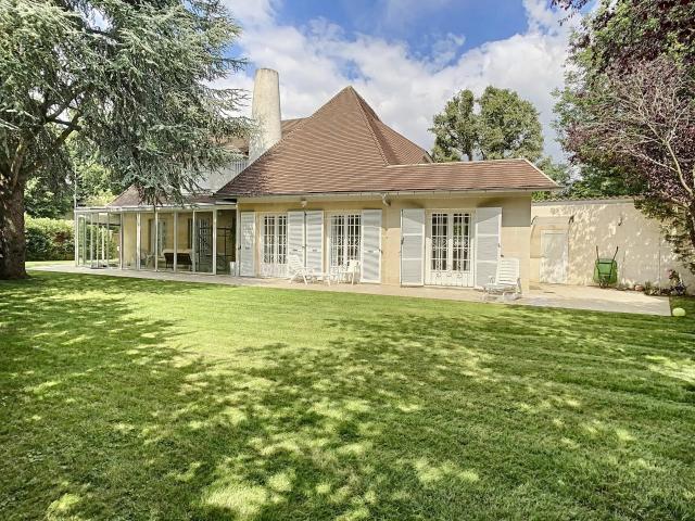 Maison 10 pièces 199 m²