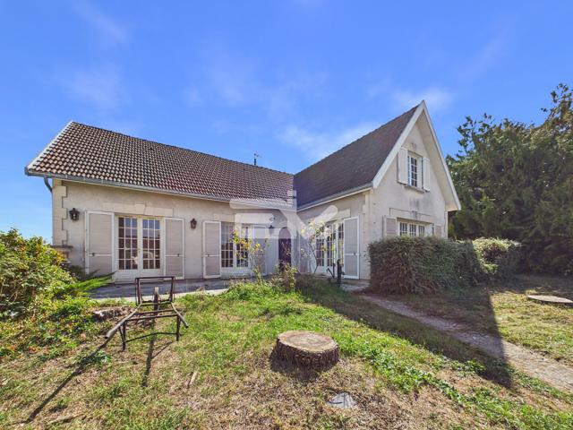 Maison 10 pièces 212 m²