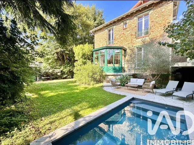 Maison 10 pièces 212 m²