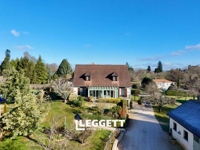 Maison 10 pièces 217 m²