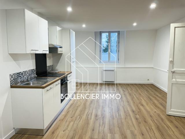 Maison 10 pièces 217 m²