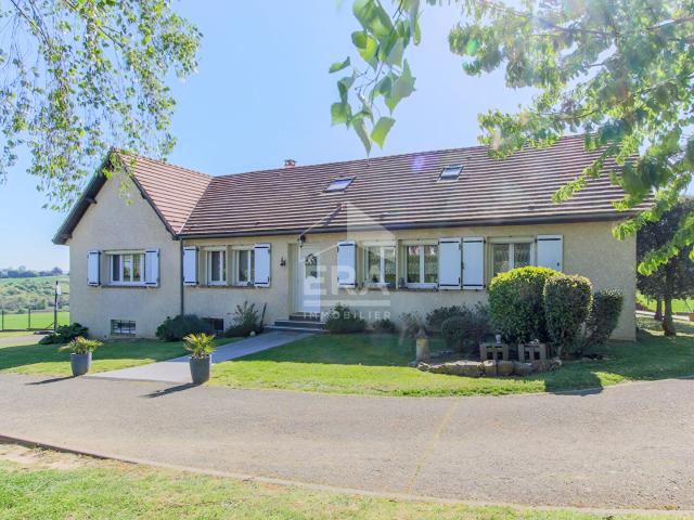 Maison 10 pièces 214 m²