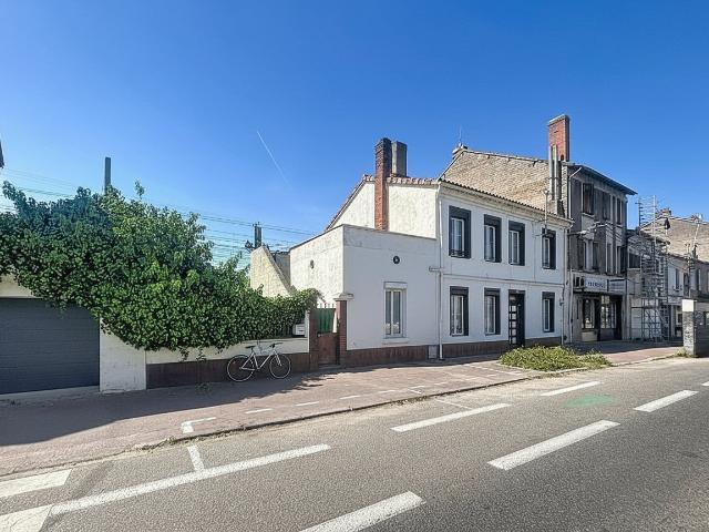 Maison 10 pièces 214 m²