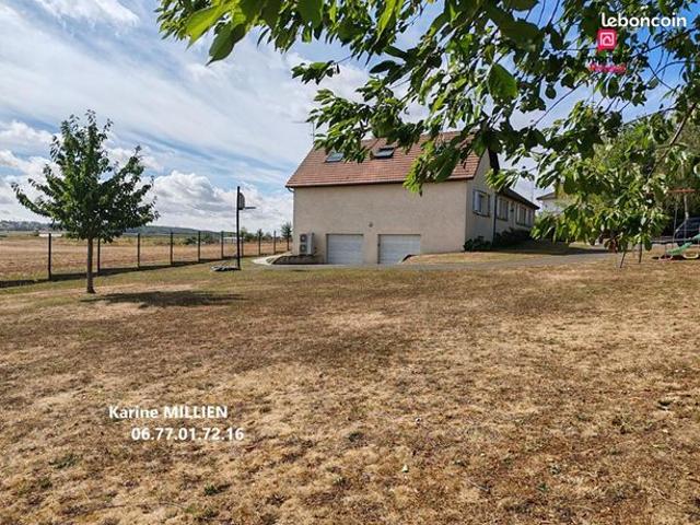 Maison 10 pièces 214 m²