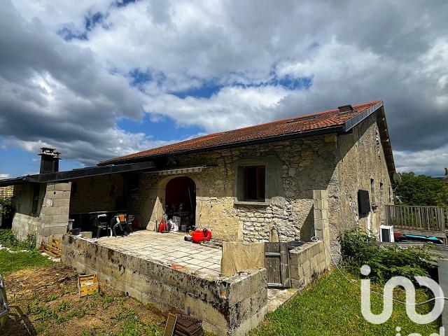 Maison 10 pièces 215 m²