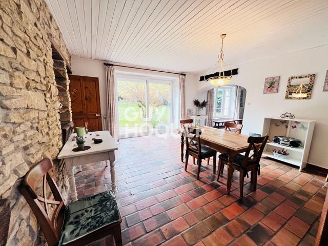 Maison 10 pièces 215 m²