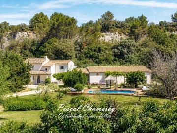 Maison 10 pièces 215 m²