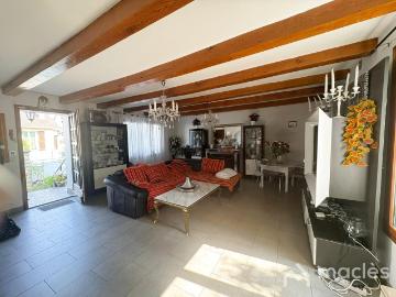 Maison 10 pièces 215 m²