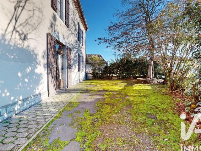 Maison 10 pièces 216 m²