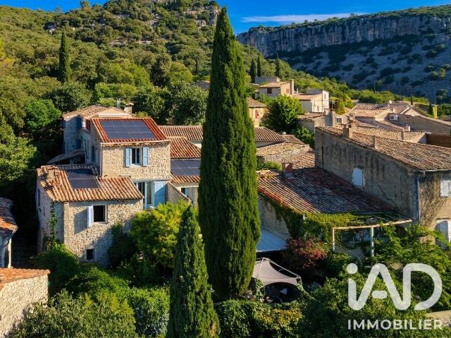 Maison 10 pièces 218 m²