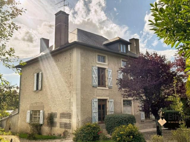 Maison 10 pièces 218 m²
