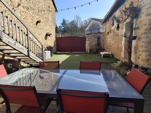 Maison 10 pièces 219 m²