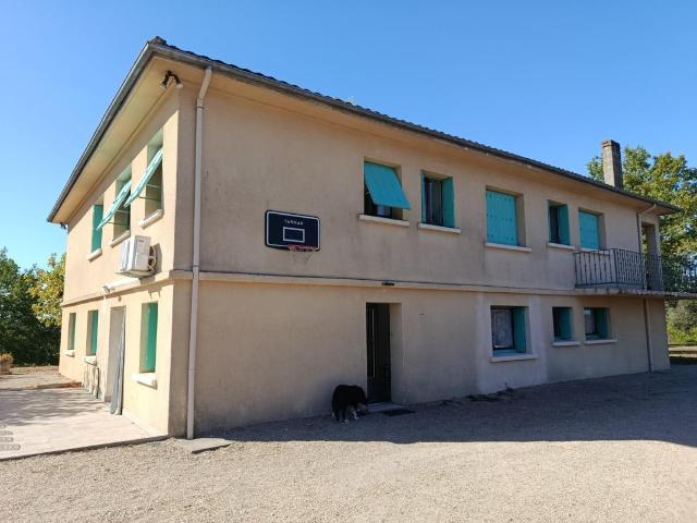 Maison 10 pièces 220 m²