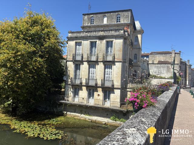Maison 10 pièces 220 m²