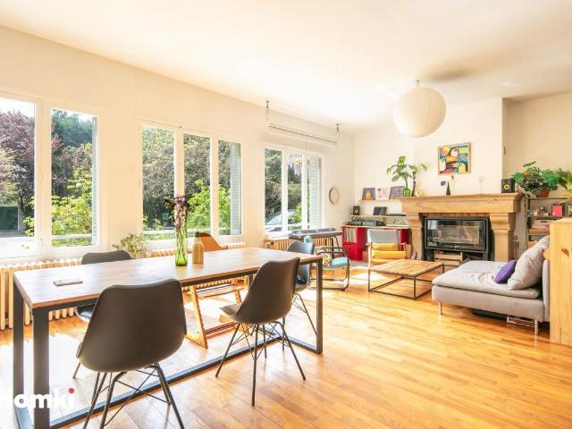 Maison 10 pièces 220 m²