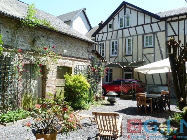 Maison 10 pièces 220 m²