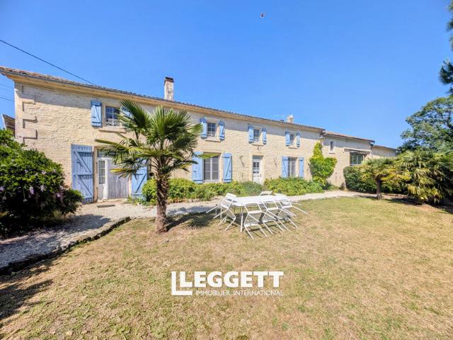 Maison 10 pièces 221 m²