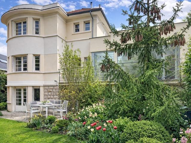 Maison 10 pièces 221 m²