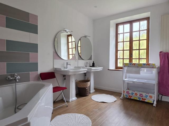 Maison 10 pièces, 222 m² à louer à Berthecourt 60370