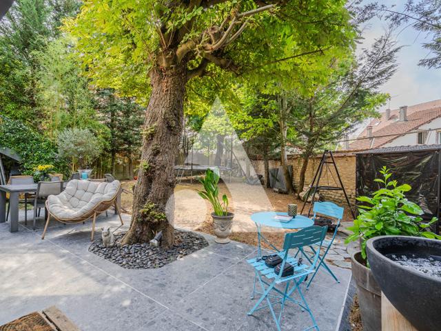 Maison 10 pièces 222 m²