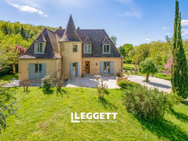 Maison 10 pièces 227 m²