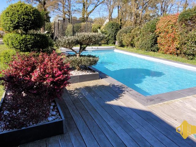 Maison 10 pièces 227 m²
