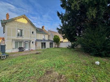 Maison 10 pièces 227 m²