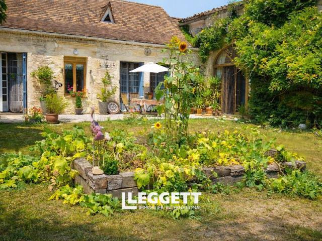 Maison 10 pièces 225 m²