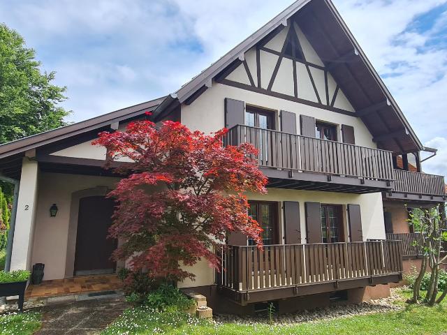 Maison 10 pièces 225 m²