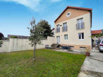 Maison 10 pièces 225 m²