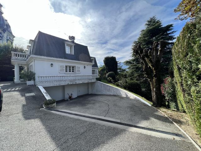 Maison 10 pièces 226 m²