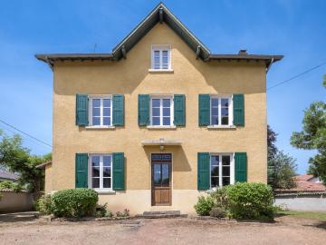 Maison 10 pièces 228 m²