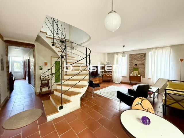 Maison 10 pièces 228 m²