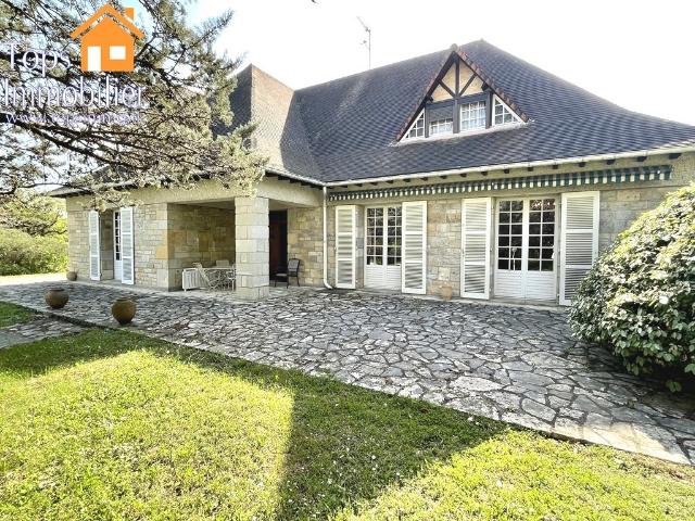Maison 10 pièces 228 m²