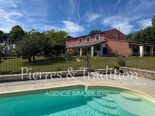 Maison 10 pièces 229 m²