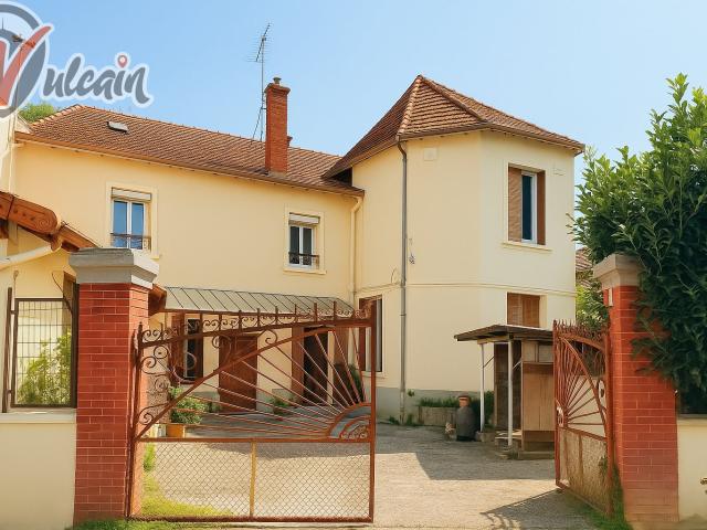 Maison 10 pièces 229 m²