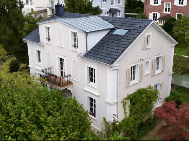 Maison 10 pièces 233 m²