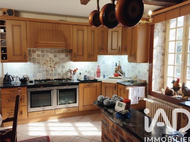 Maison 10 pièces 230 m²
