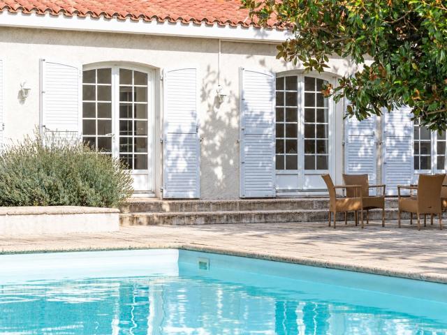 Maison 10 pièces 230 m²