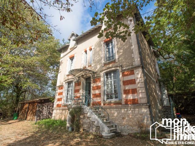 Maison 10 pièces 230 m²